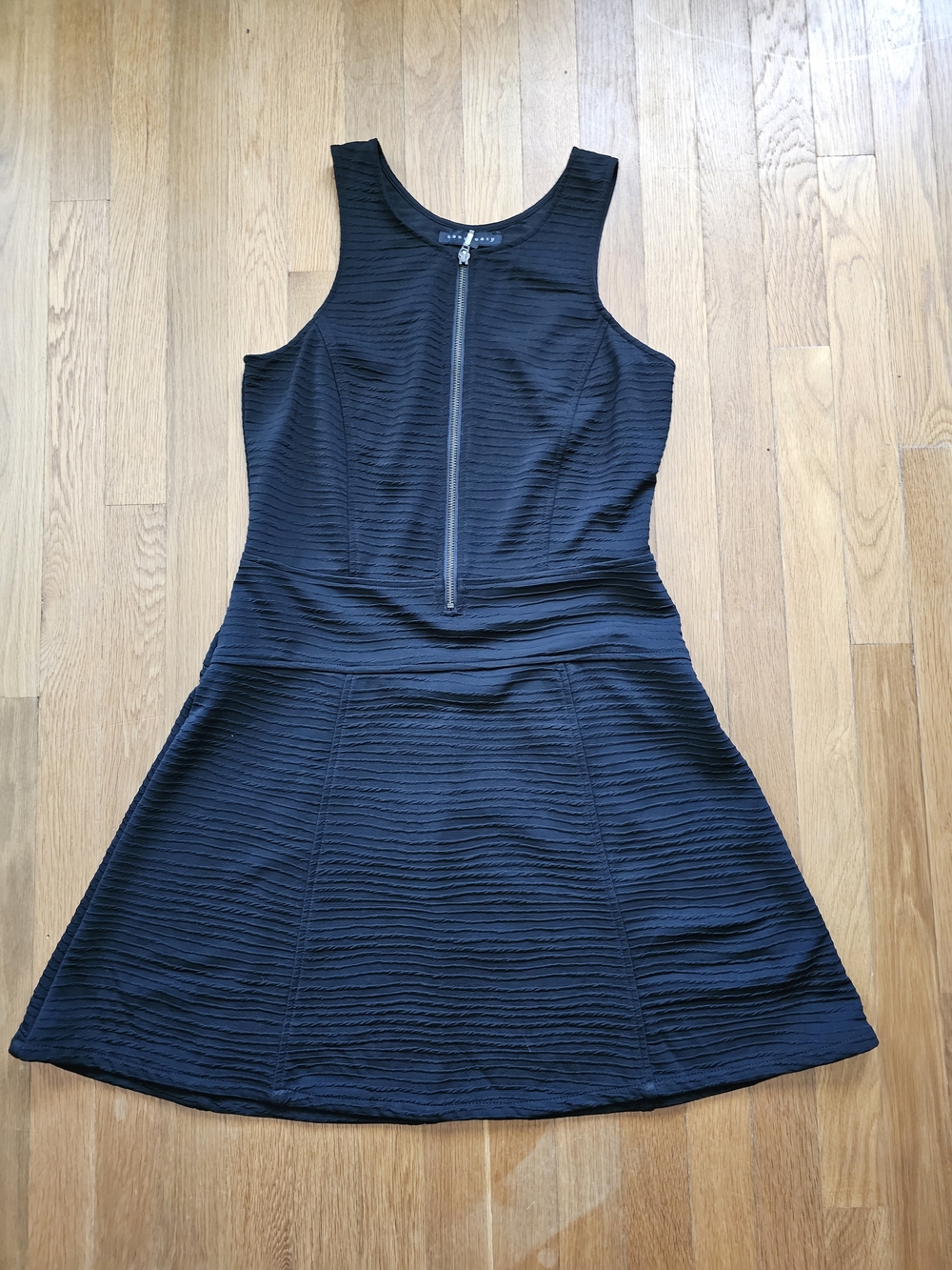 Sleeveless Black Zip-Front Women’s Dress